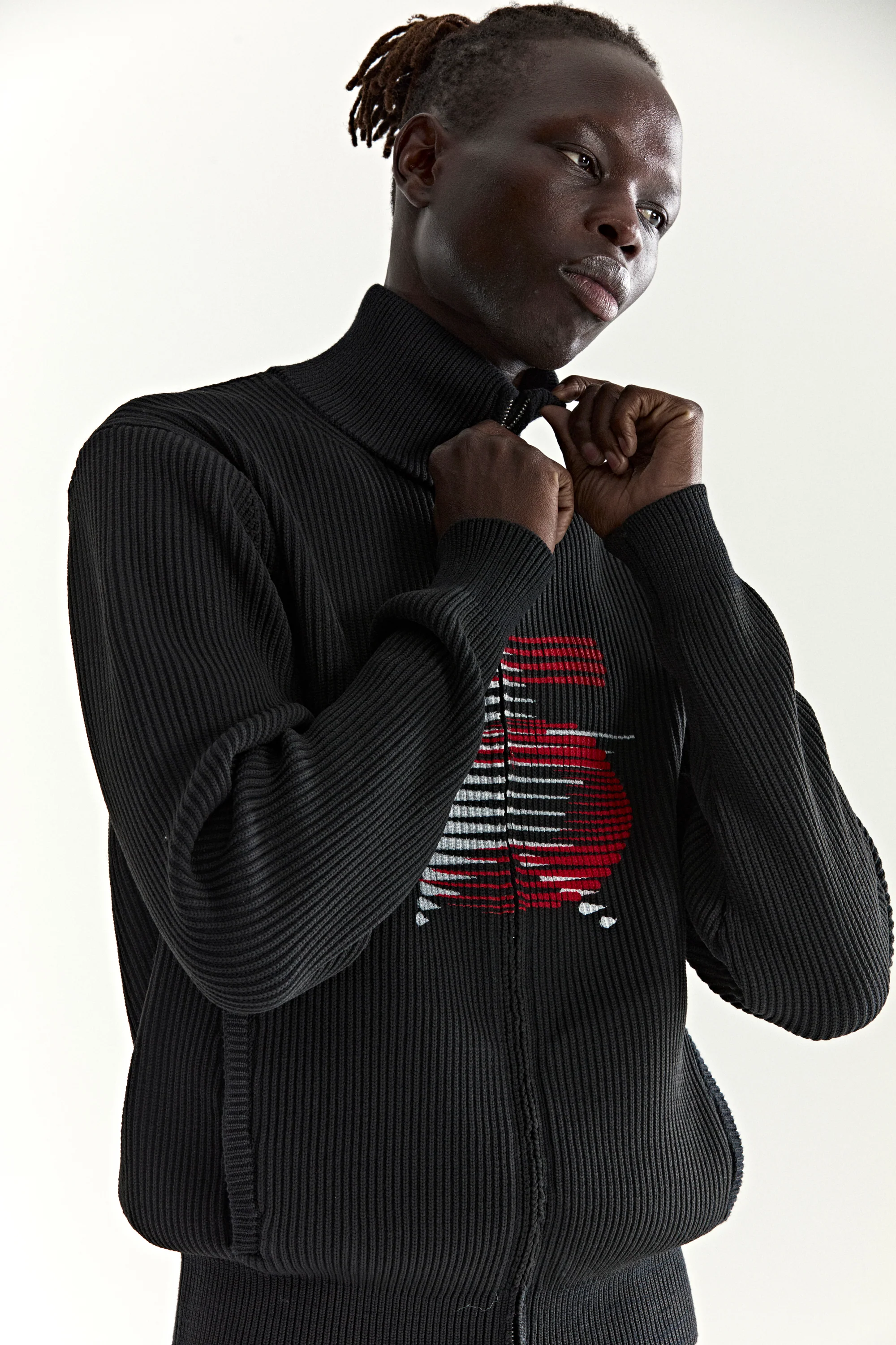 5 STAR ZIP SWEATER - Image 12