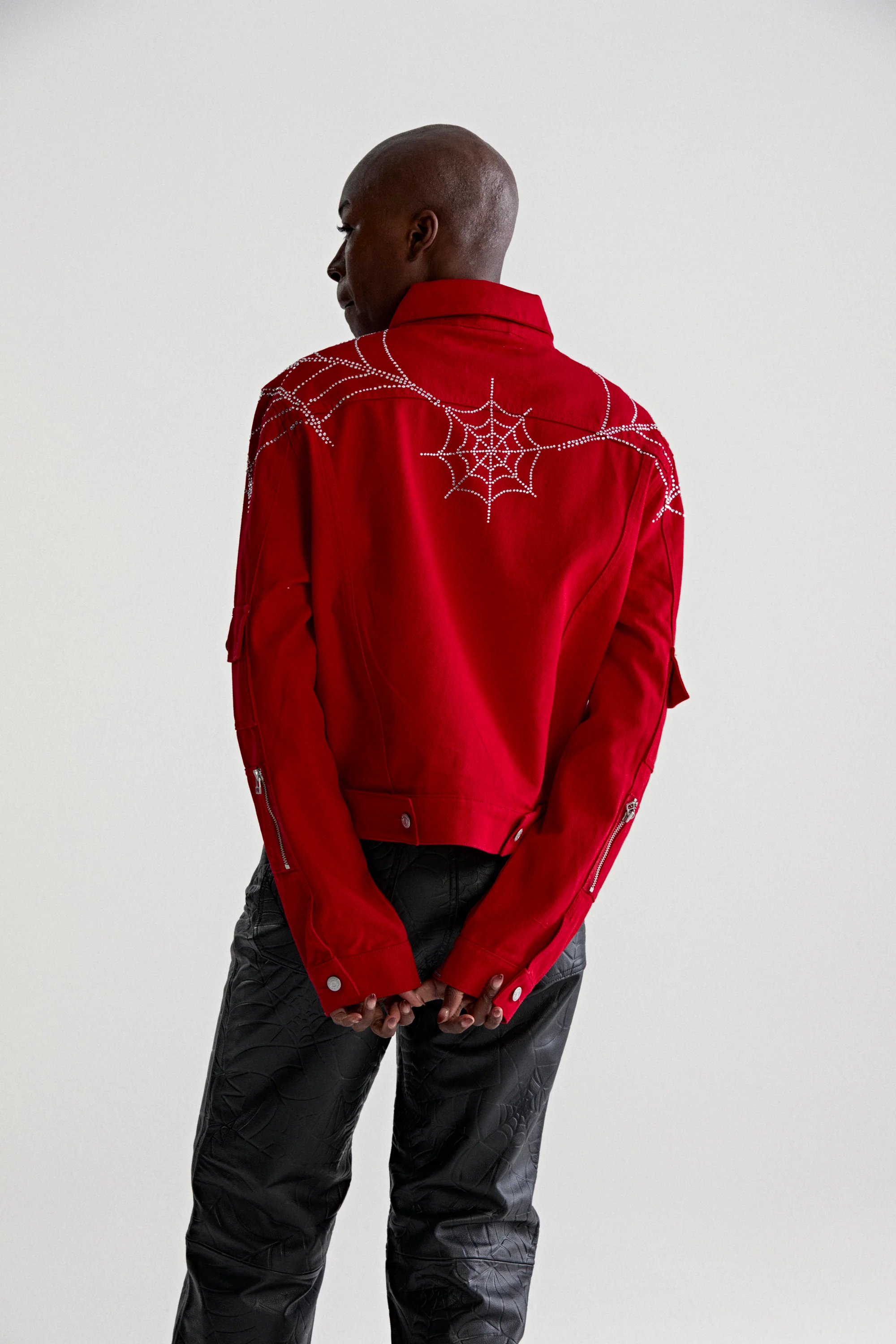 WEB DENIM CROPPED TRUCKER JACKET - Image 21